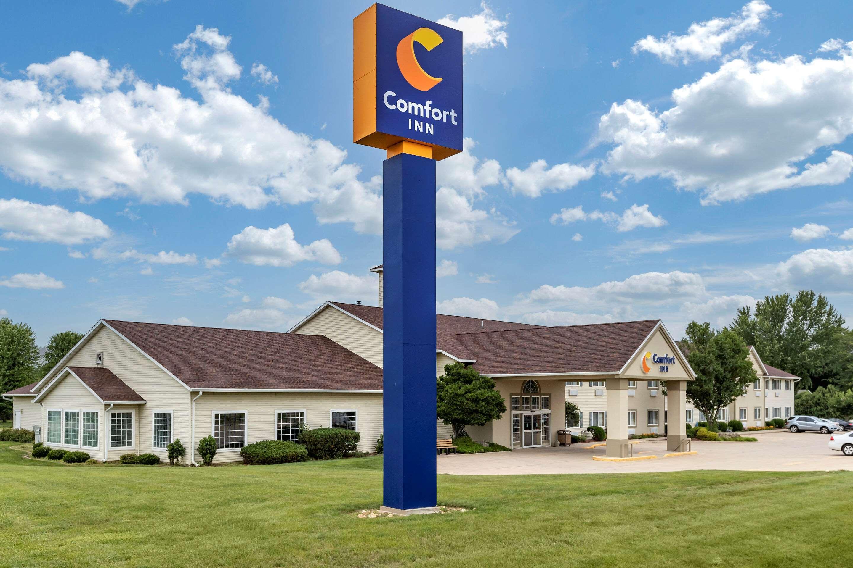 Comfort Inn Dyersville Near The Field Of Dreams Εξωτερικό φωτογραφία